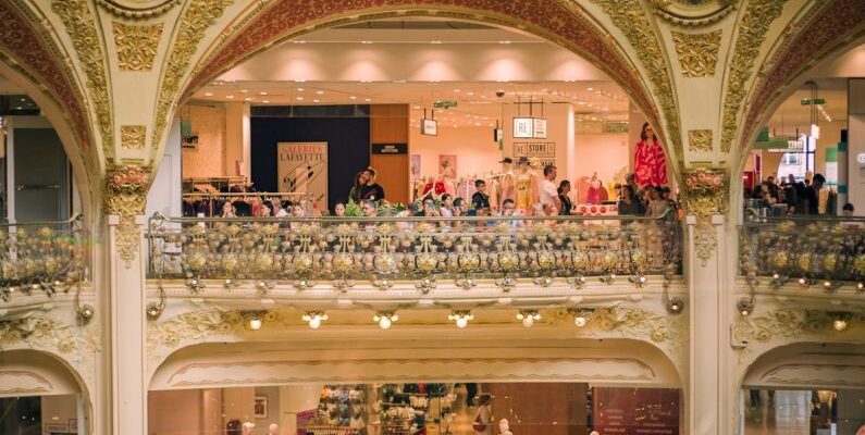 Mezzanines - Ornamented, Golden Mezzanines