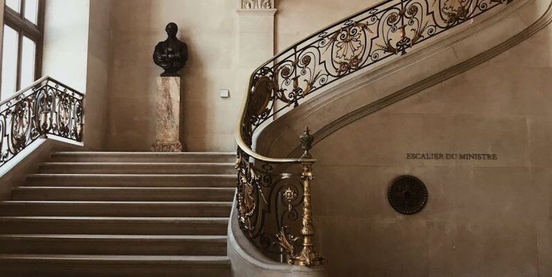 Staircase Wall - Louvre museum stairs design details